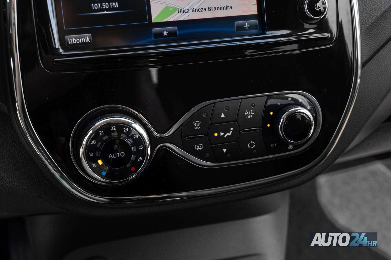 2017 Renault Captur Energy Hipnotic — fotografija 16