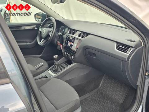2020 Škoda Octavia — sličica 7