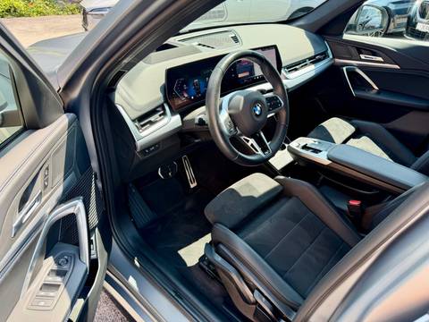 2025 BMW X1 — sličica 12
