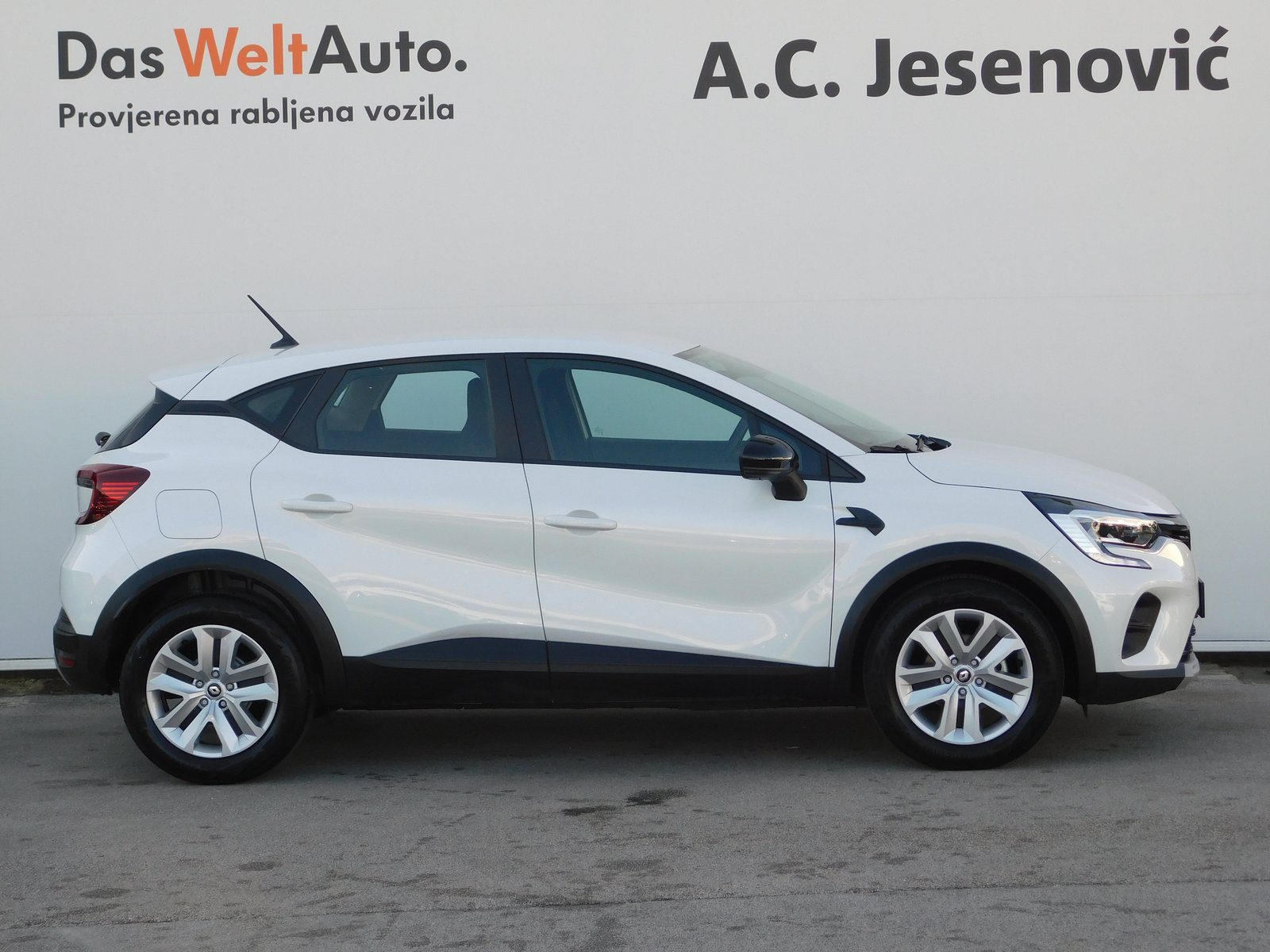 2023 Renault Captur — fotografija 4