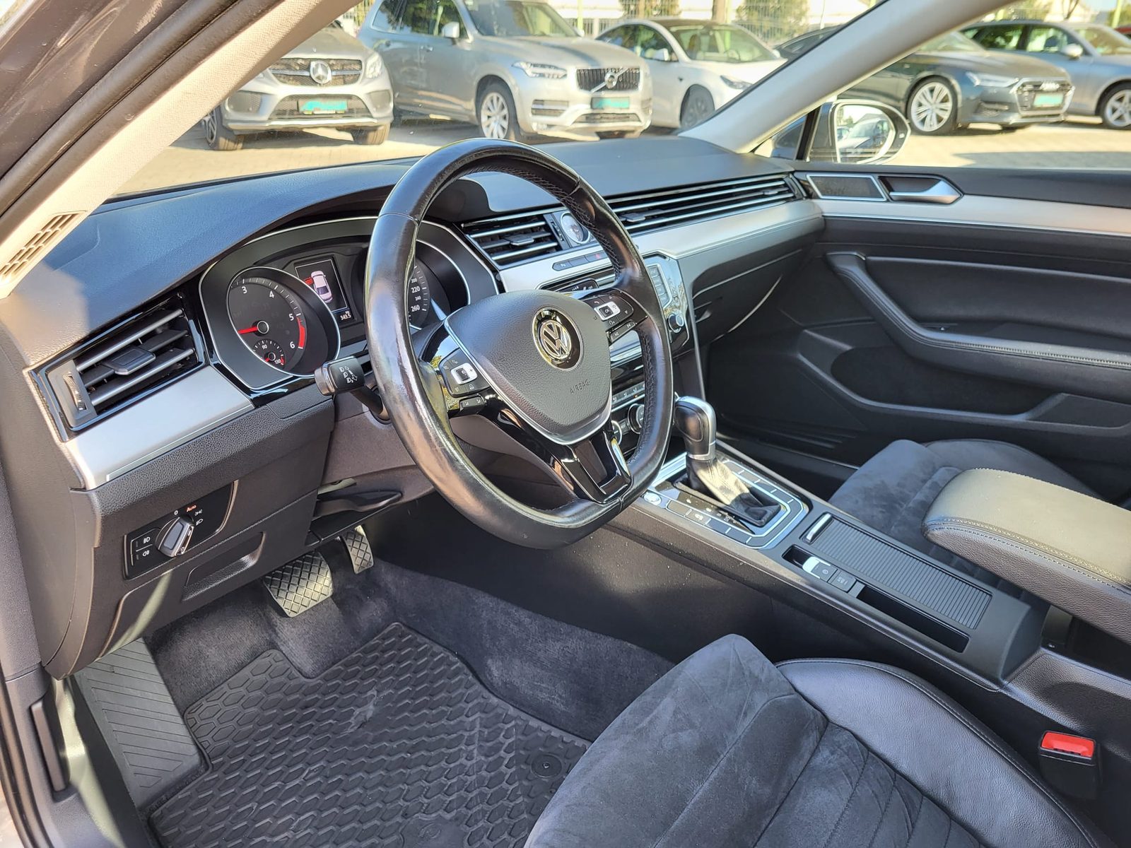 2017 Volkswagen Passat — fotografija 11