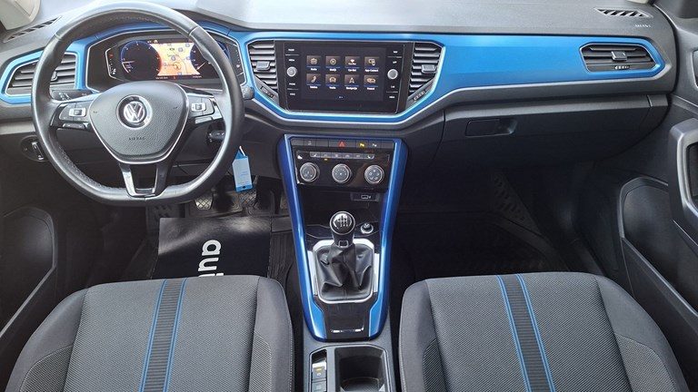 2019 Volkswagen T-Roc — fotografija 4