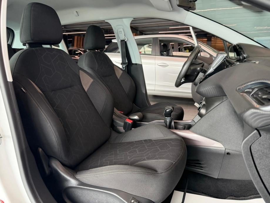 2016 Peugeot 2008 — fotografija 23