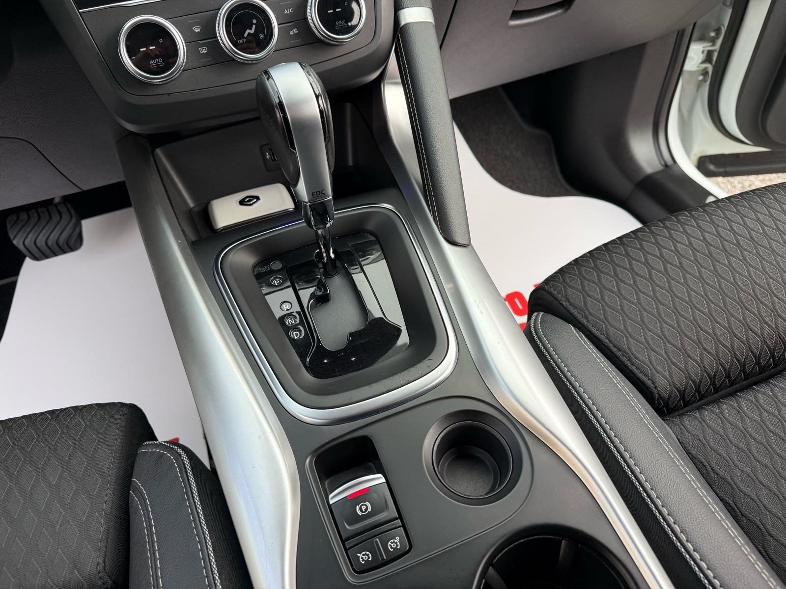 2019 Renault Kadjar — fotografija 16