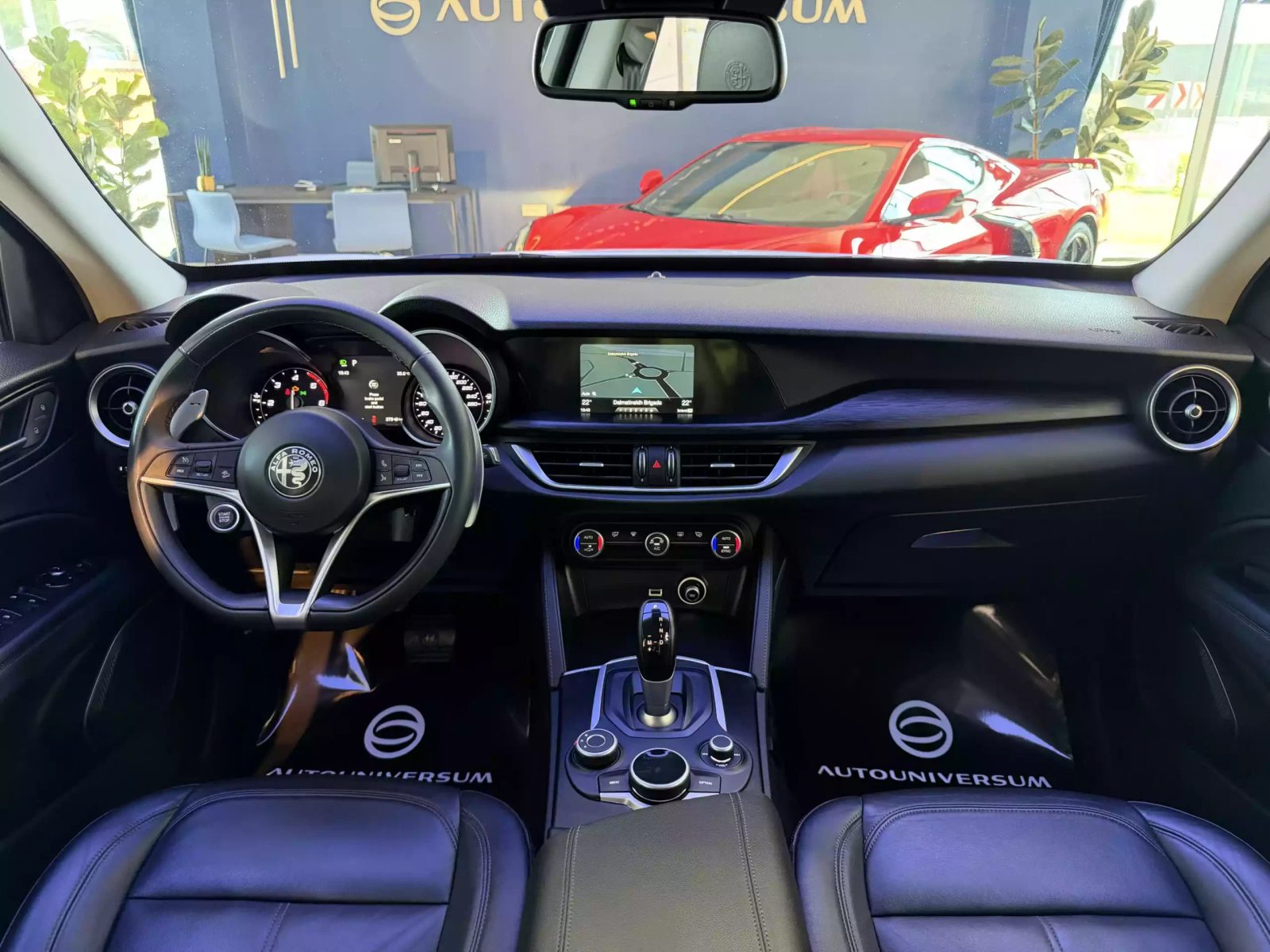 2018 Alfa Romeo Stelvio — fotografija 16