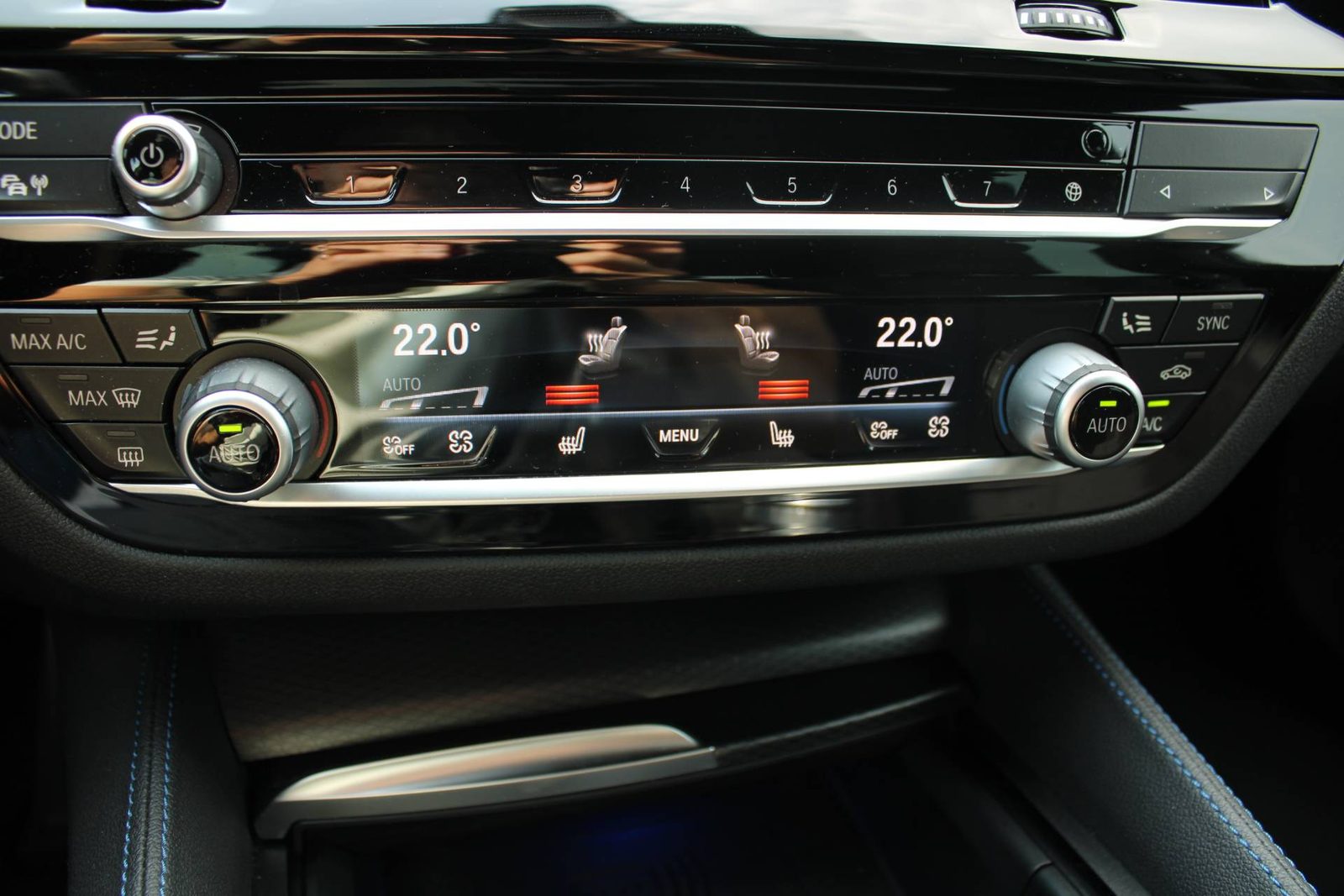 2021 BMW Serija 5 — fotografija 25