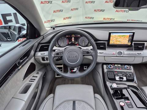 2012 Audi S8 — sličica 17