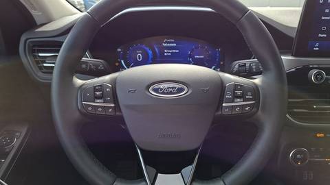 2021 Ford Kuga — sličica 18