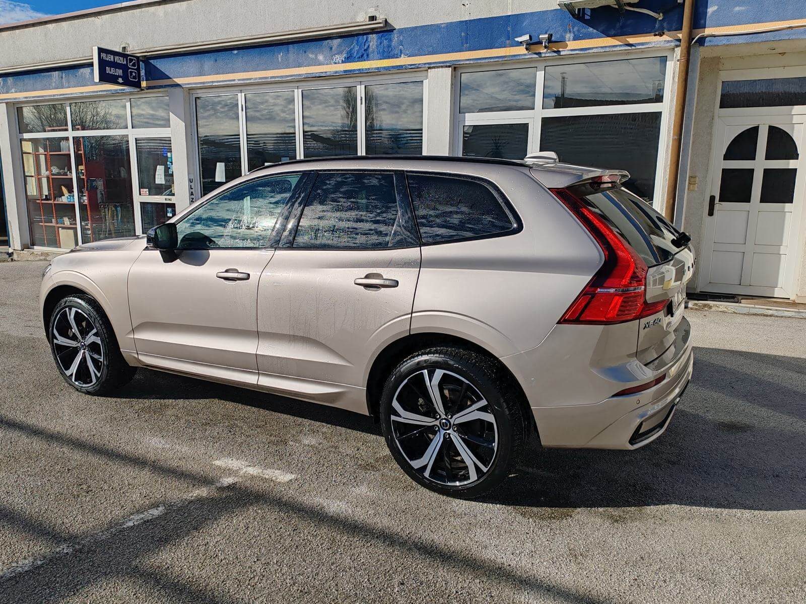2023 Volvo XC60 — fotografija 4