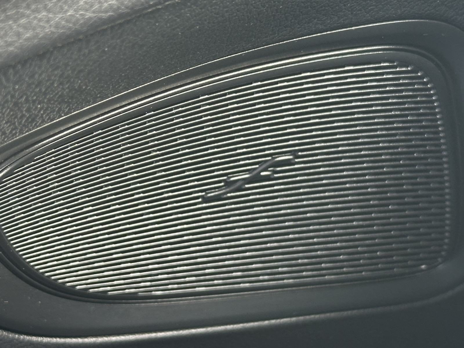 2023 Mercedes-Benz C-klasa — fotografija 15