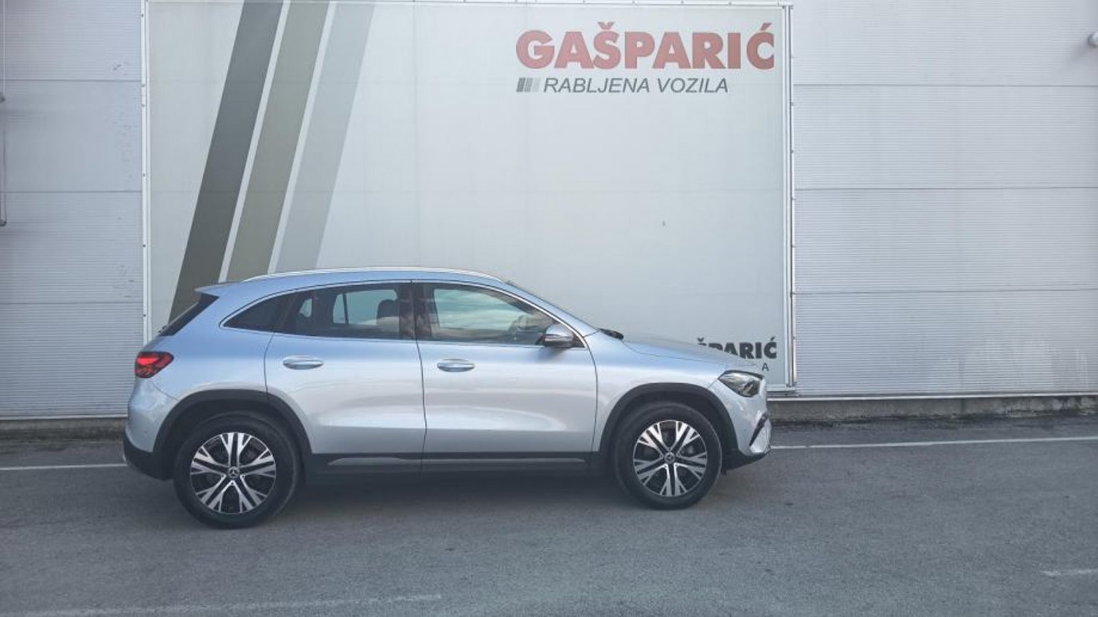 2025 Mercedes-Benz GLA — fotografija 6