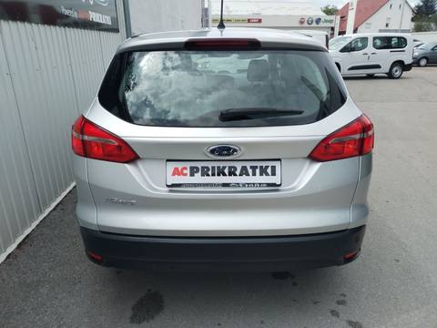 2015 Ford Focus karavan — sličica 14