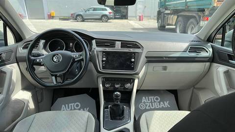2019 Volkswagen Tiguan — sličica 11
