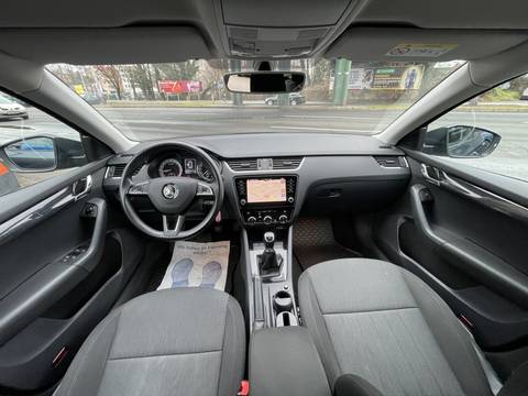 2019 Škoda Octavia — sličica 12