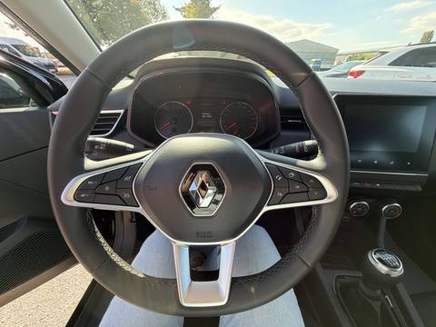2023 Renault Clio — sličica 17