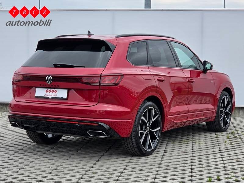 2024 Volkswagen Touareg — fotografija 4