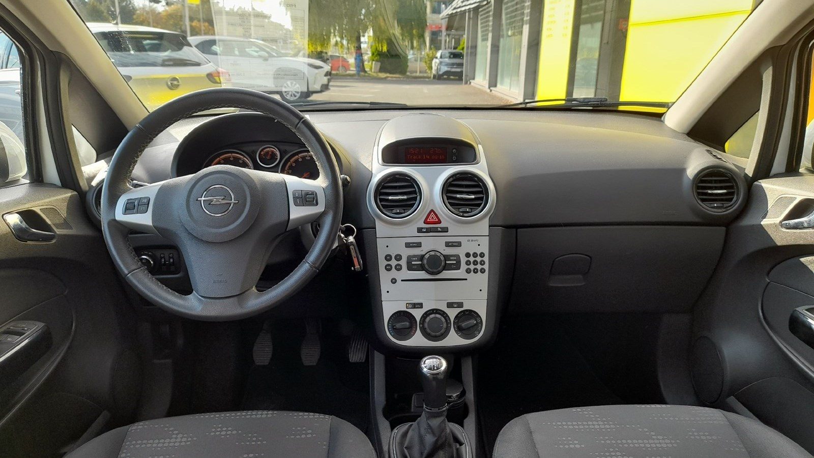 2013 Opel Corsa — fotografija 14