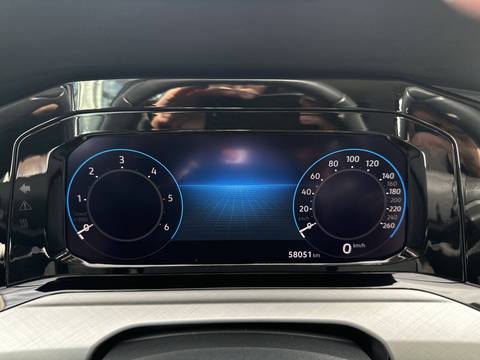 2024 Volkswagen Golf — sličica 28