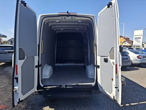 2025 Volkswagen Crafter — sličica 7