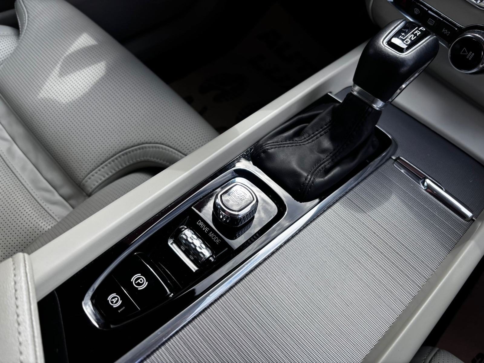 2019 Volvo XC60 — fotografija 11