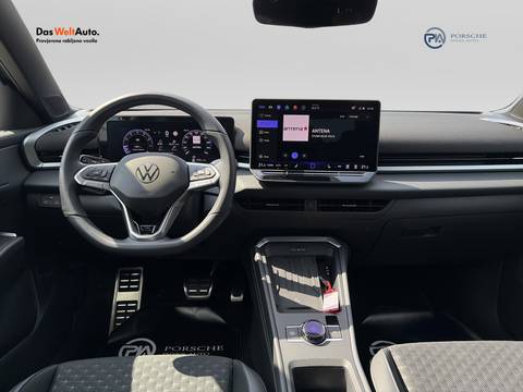 2026 Volkswagen T-Roc R-Line — sličica 12