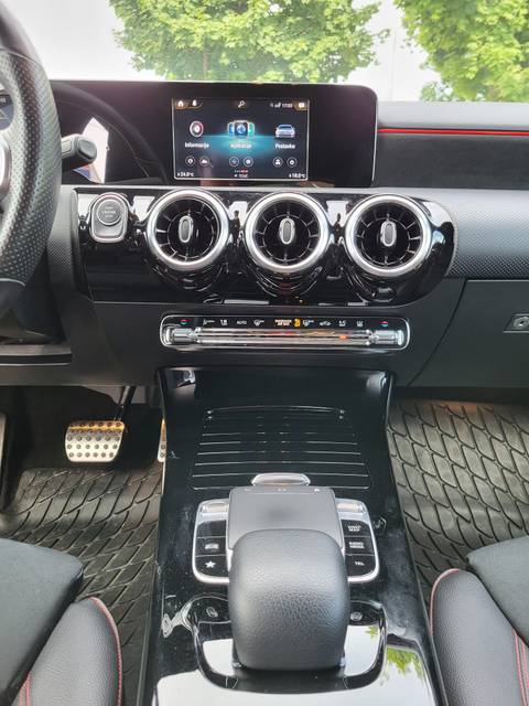 2018 Mercedes-Benz A-klasa — sličica 21