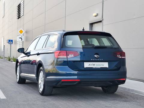 2021 Volkswagen Passat — sličica 15
