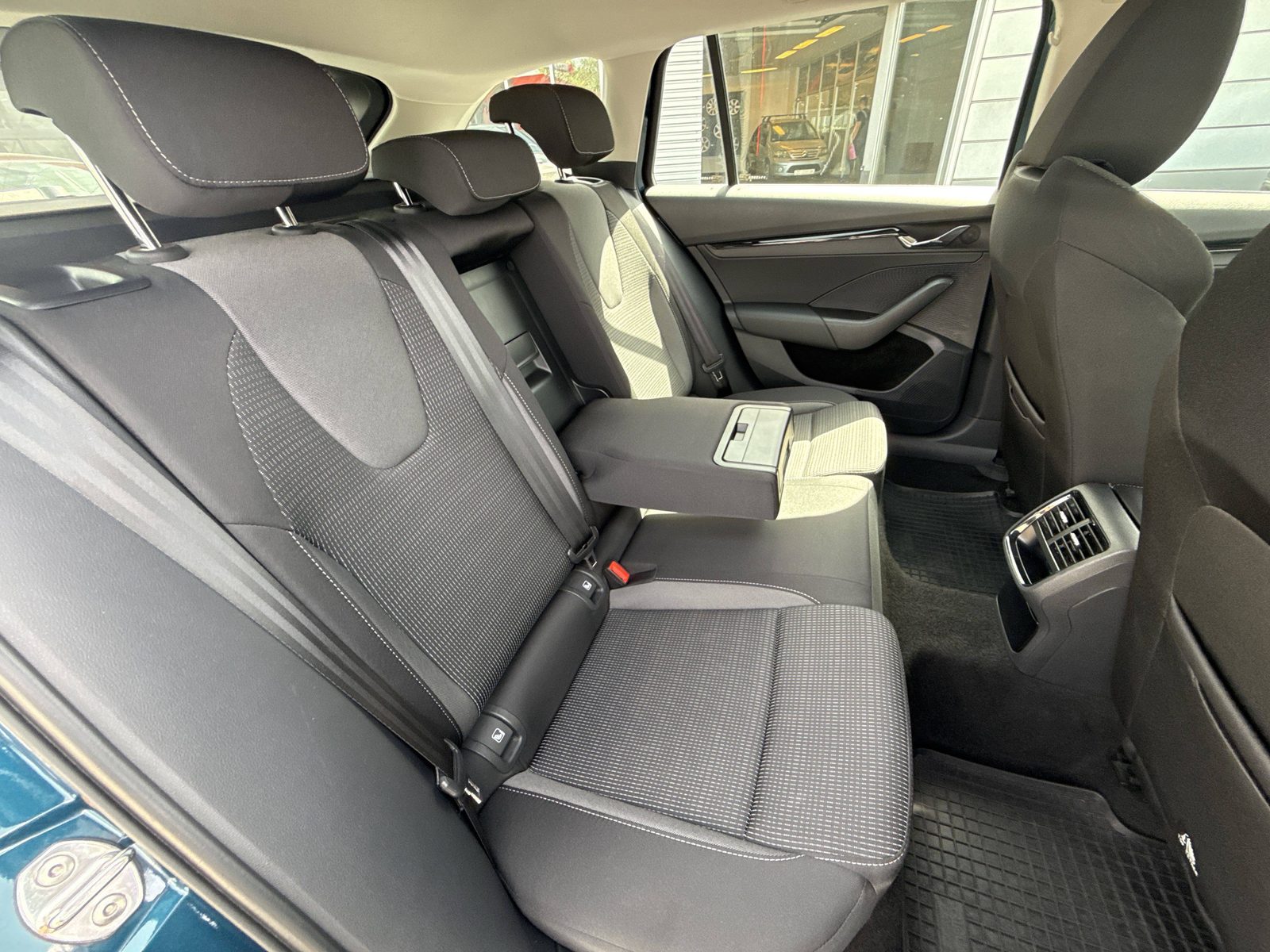 2023 Škoda Octavia Combi — fotografija 21