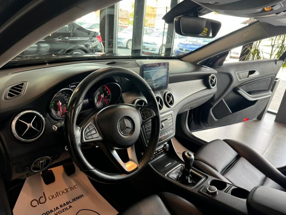 2017 Mercedes-Benz GLA — fotografija 9