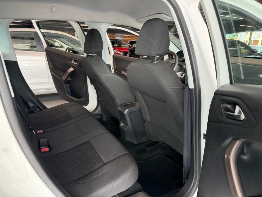 2016 Peugeot 2008 — fotografija 24