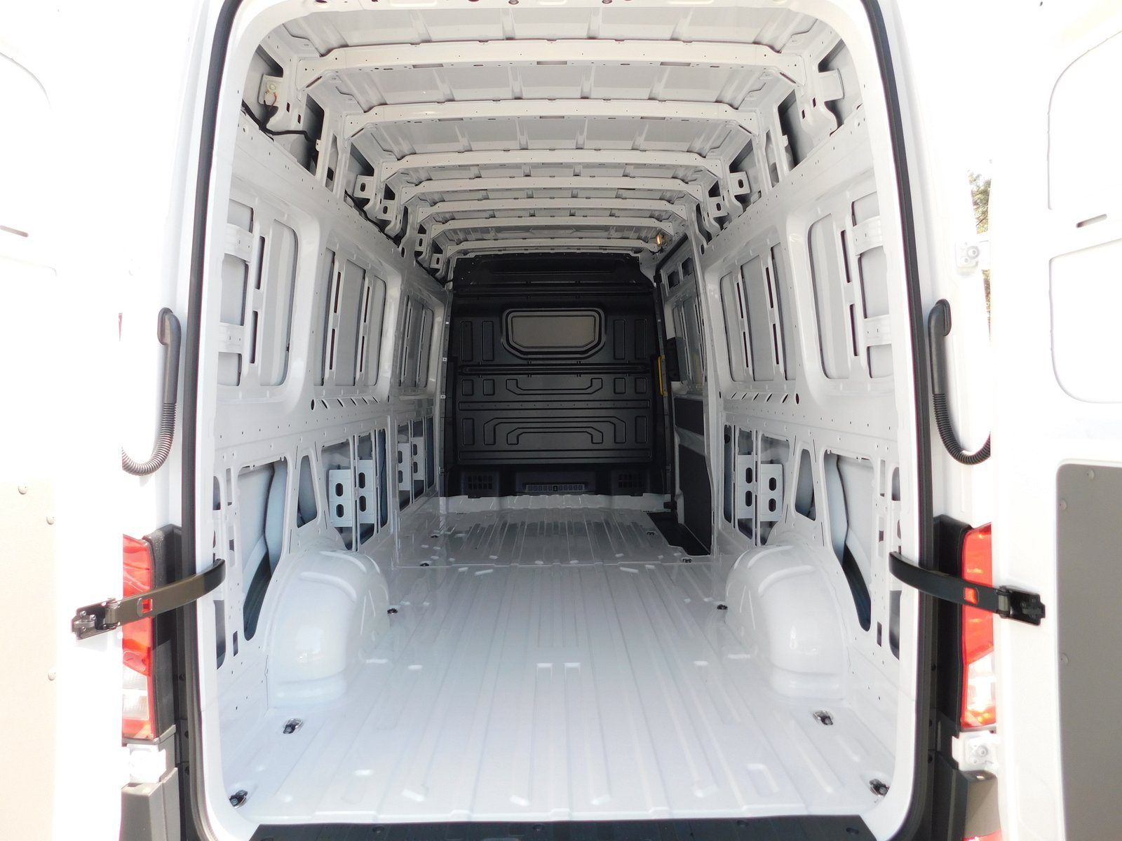 2024 Volkswagen Crafter — fotografija 13