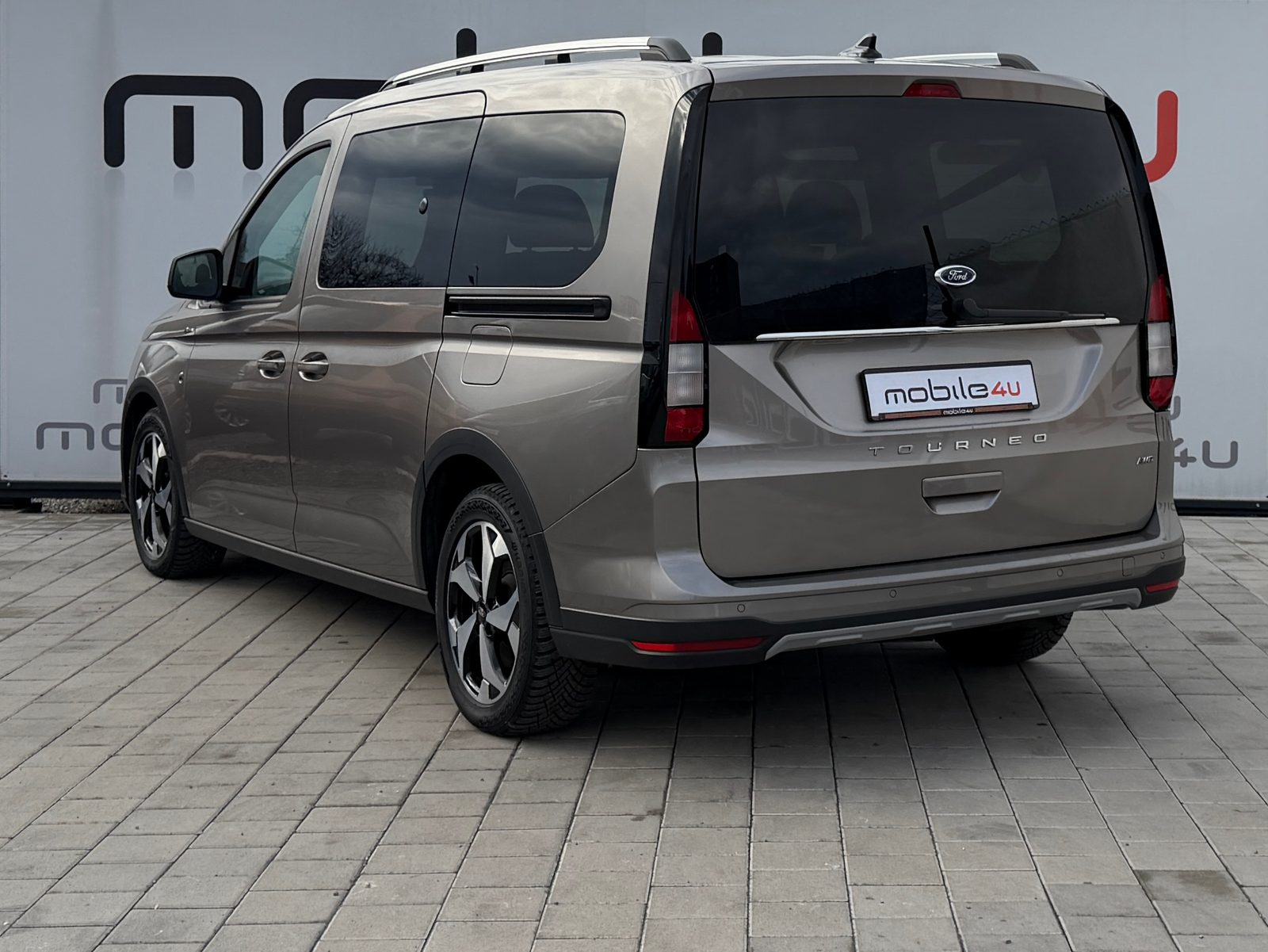 2024 Ford Tourneo Connect — fotografija 3