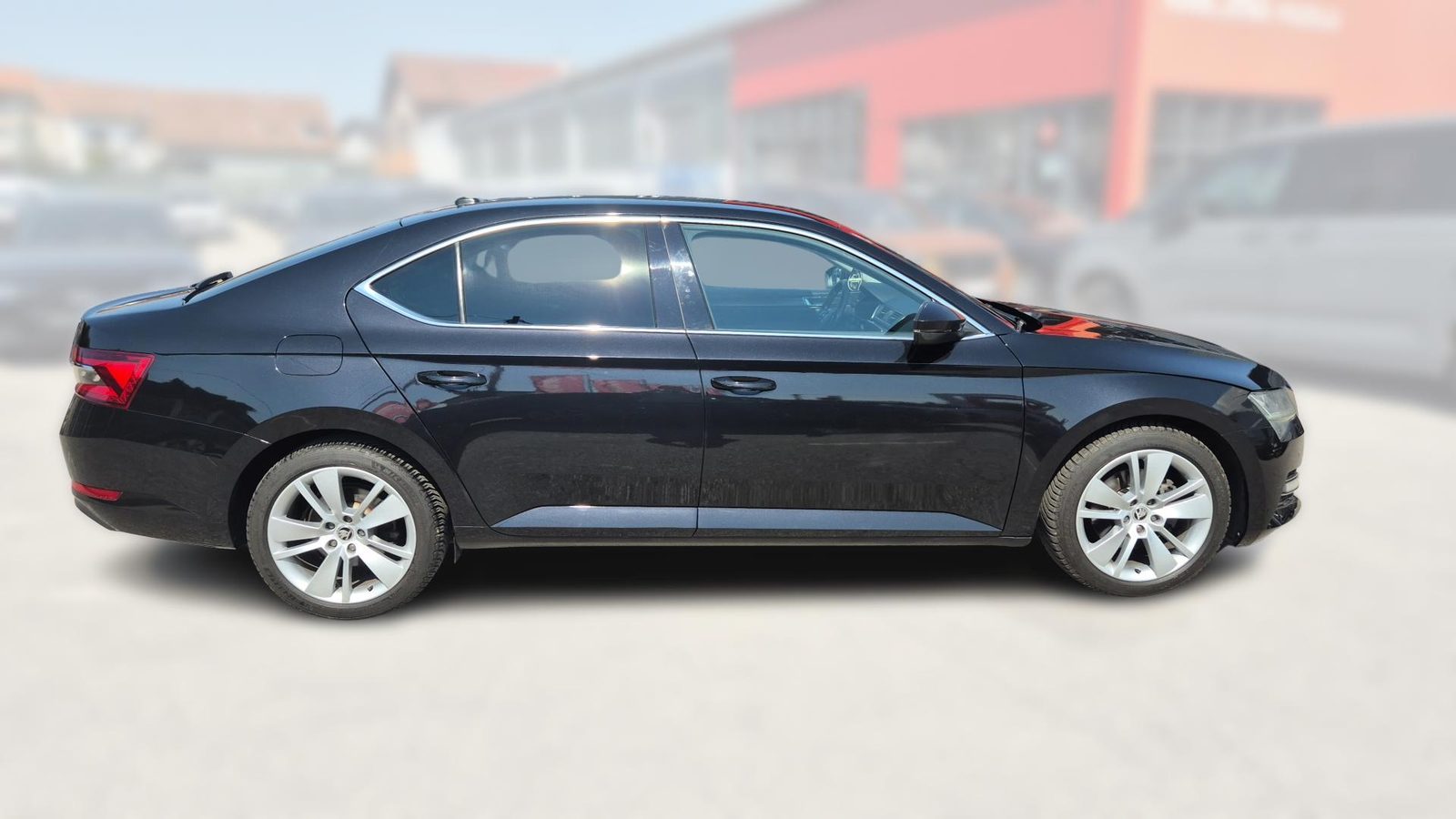 2021 Škoda Superb — fotografija 8