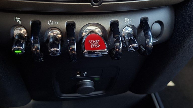 2019 Mini Countryman — fotografija 16