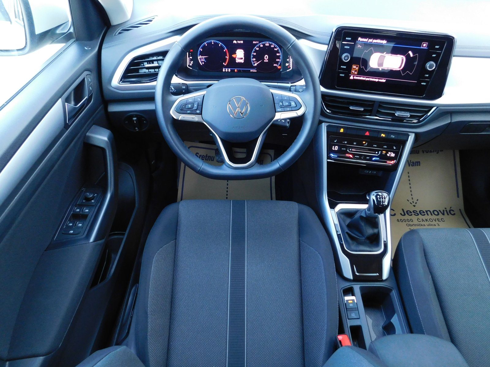 2024 Volkswagen T-Roc — fotografija 9
