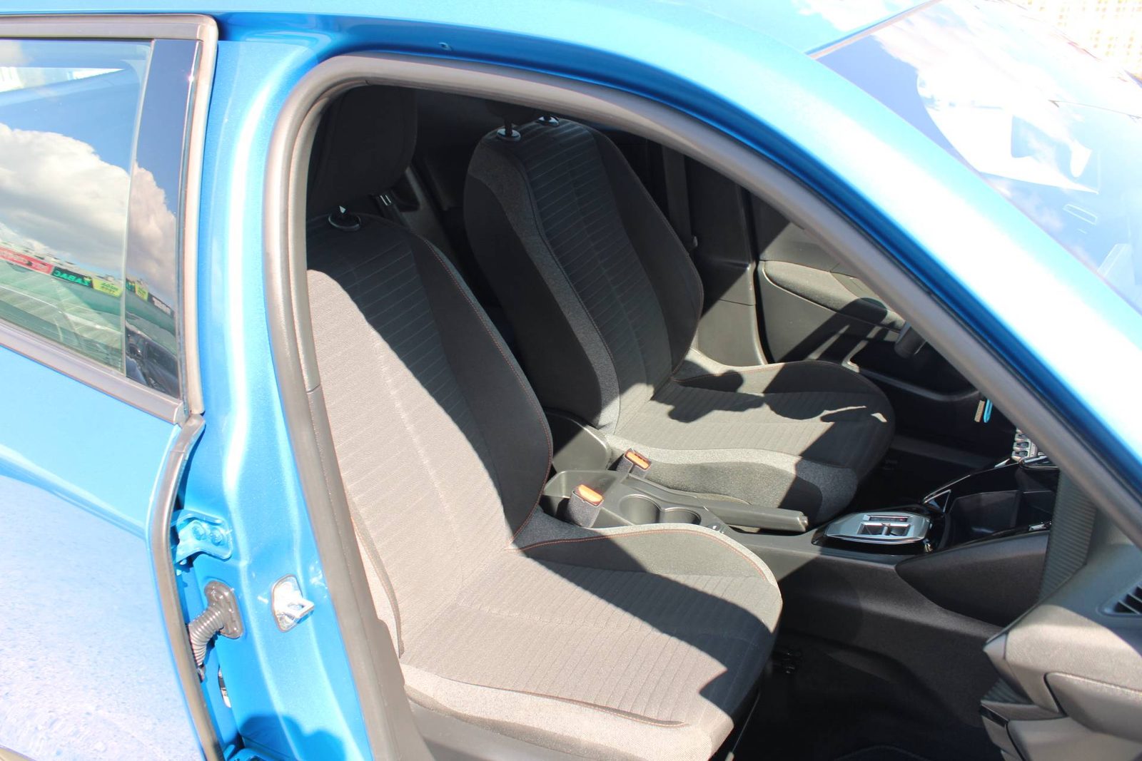 2023 Peugeot 2008 — fotografija 11
