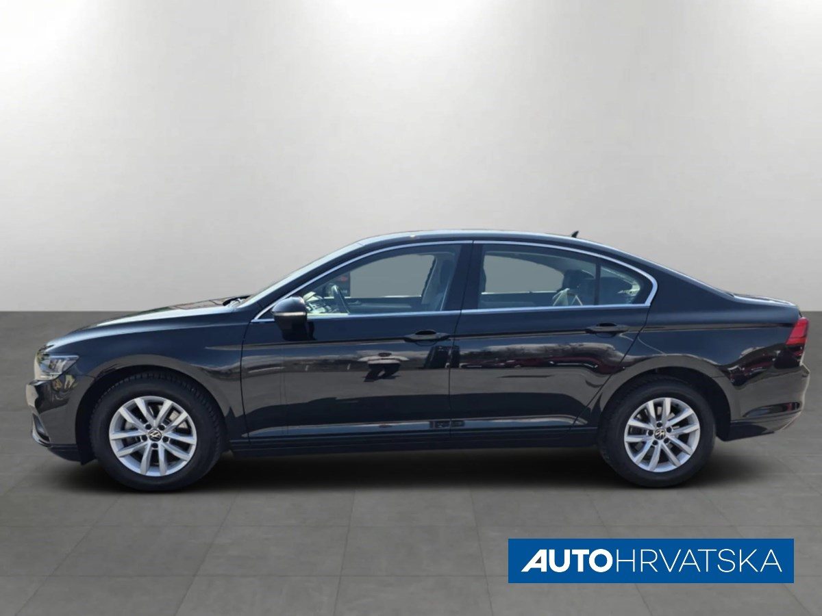 2022 Volkswagen Passat — fotografija 3