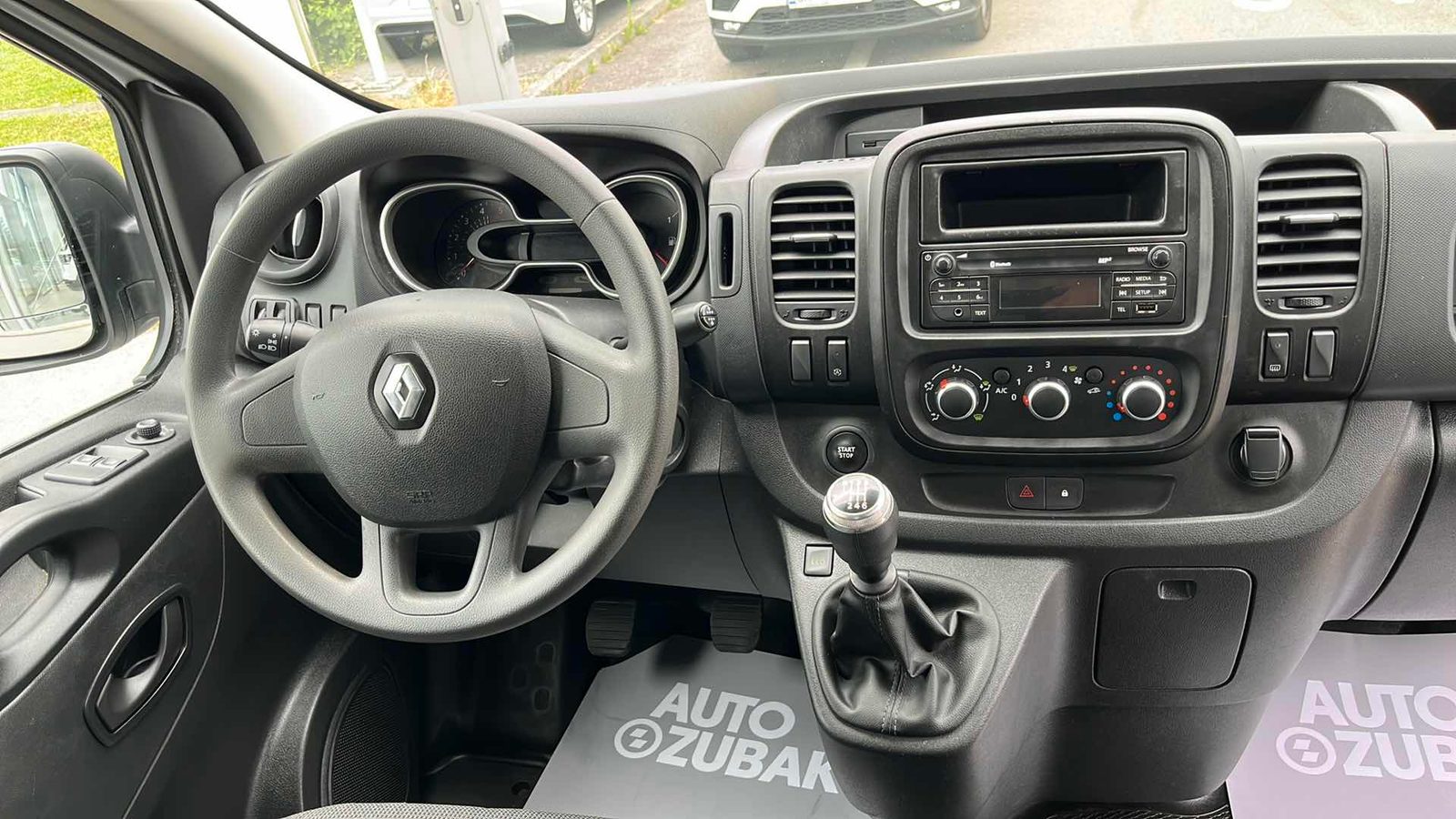 2021 Renault Trafic — fotografija 11