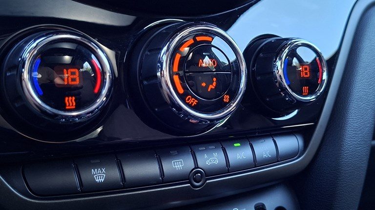 2019 Mini Countryman — fotografija 15