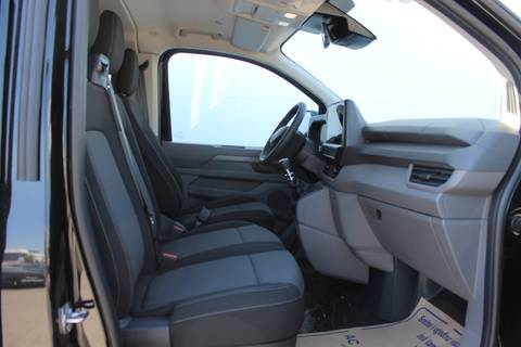 2026 Volkswagen Caravelle — sličica 10