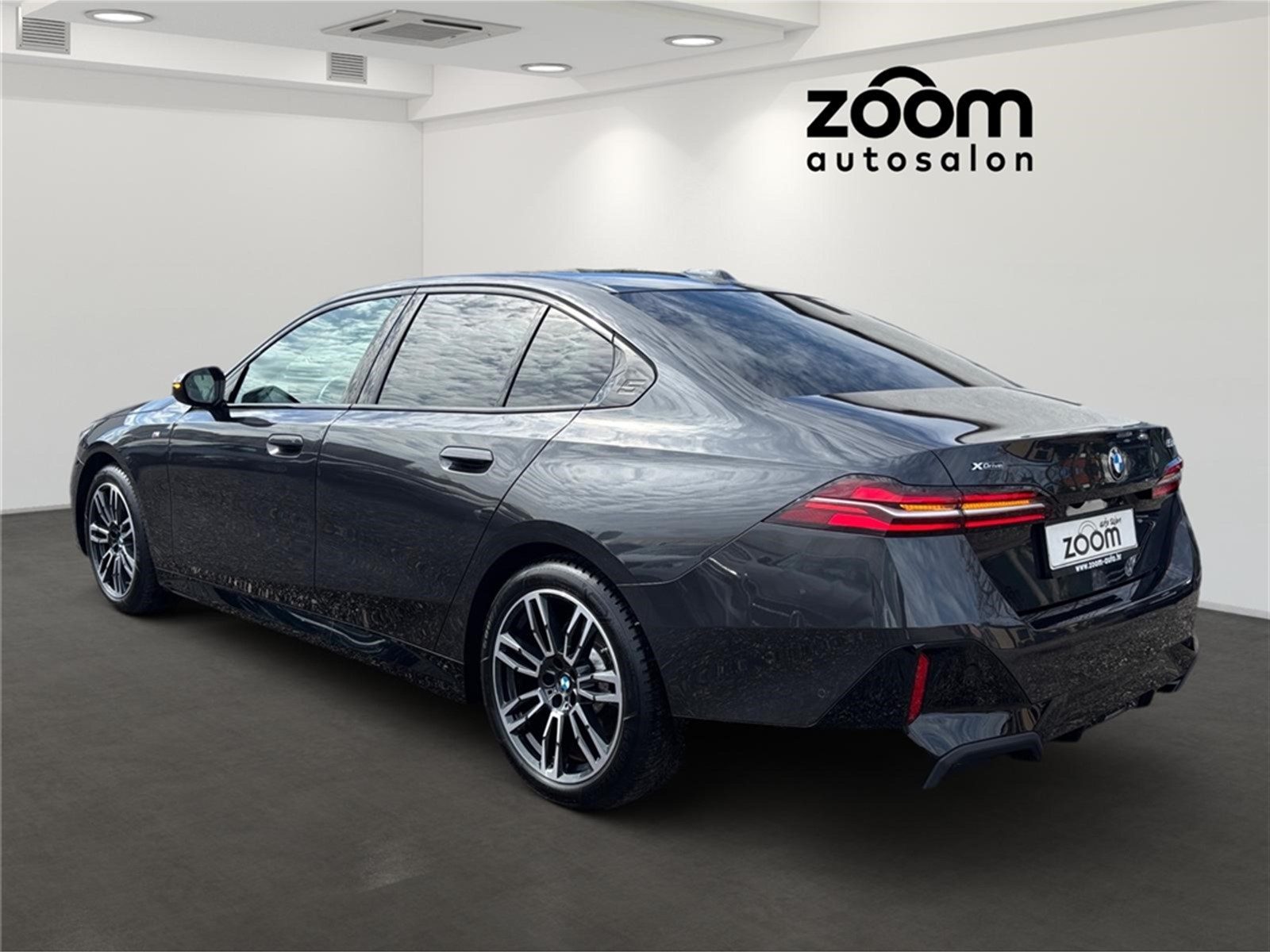 2023 BMW Serija 5 — fotografija 3