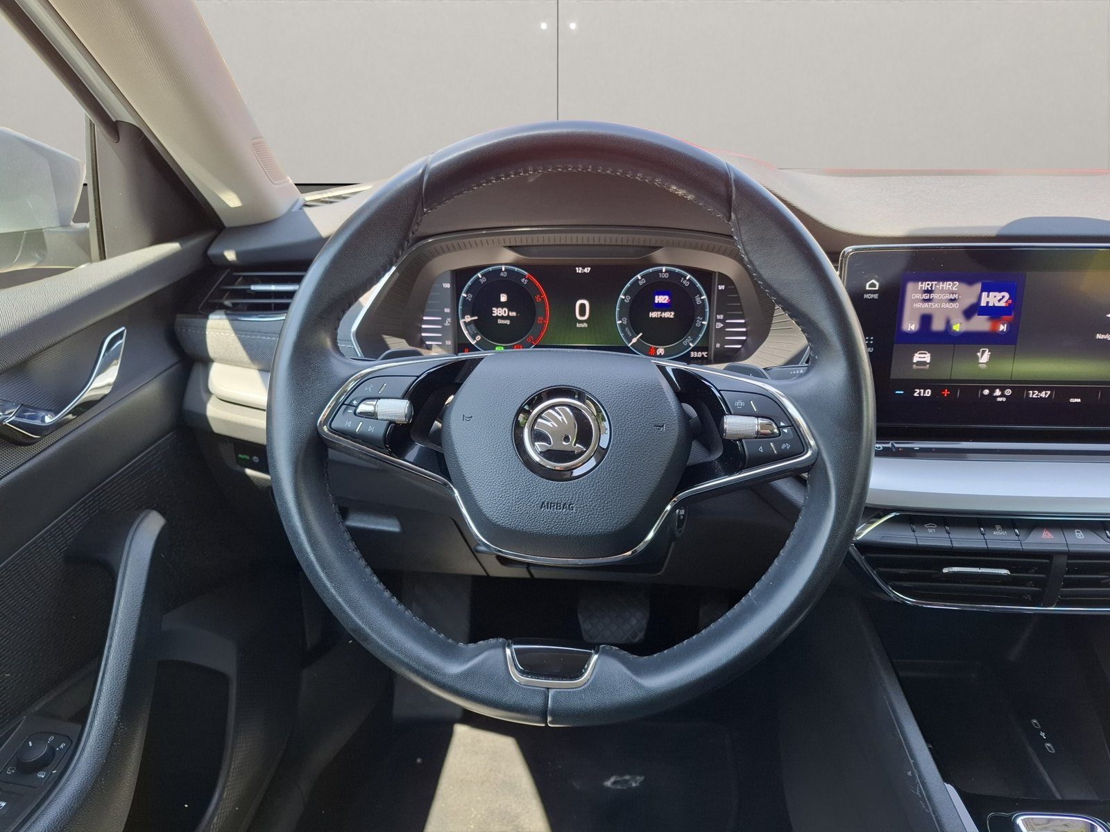 2022 Škoda Octavia — fotografija 15