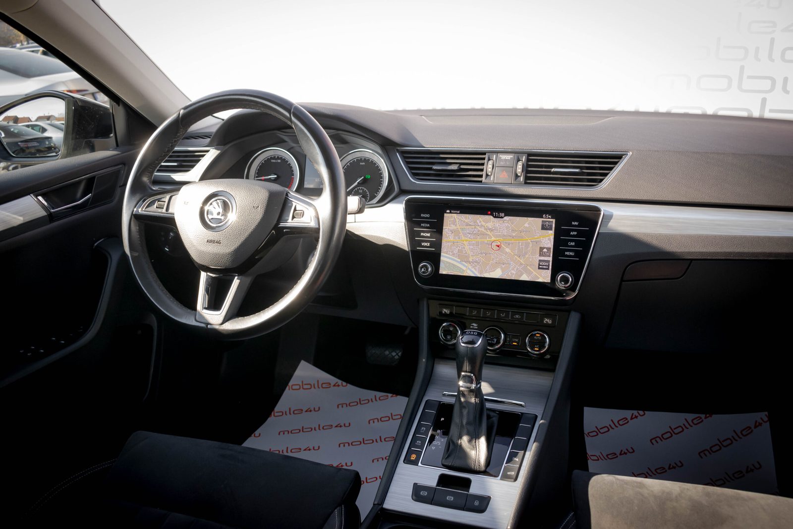 2020 Škoda Superb — fotografija 9