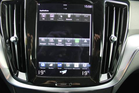 2021 Volvo V60 — sličica 18