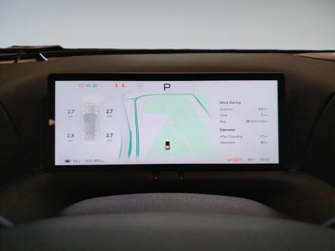 2025 XPENG G9 — sličica 18