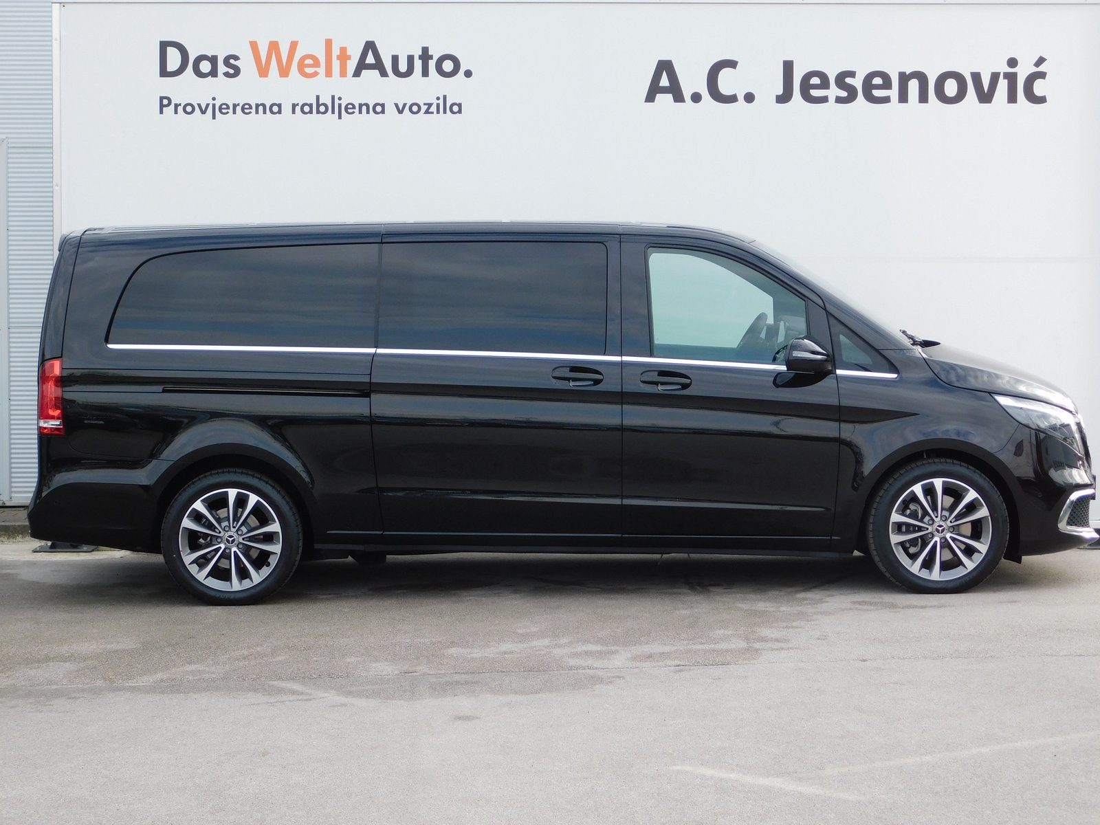 2023 Mercedes-Benz V-klasa — fotografija 4