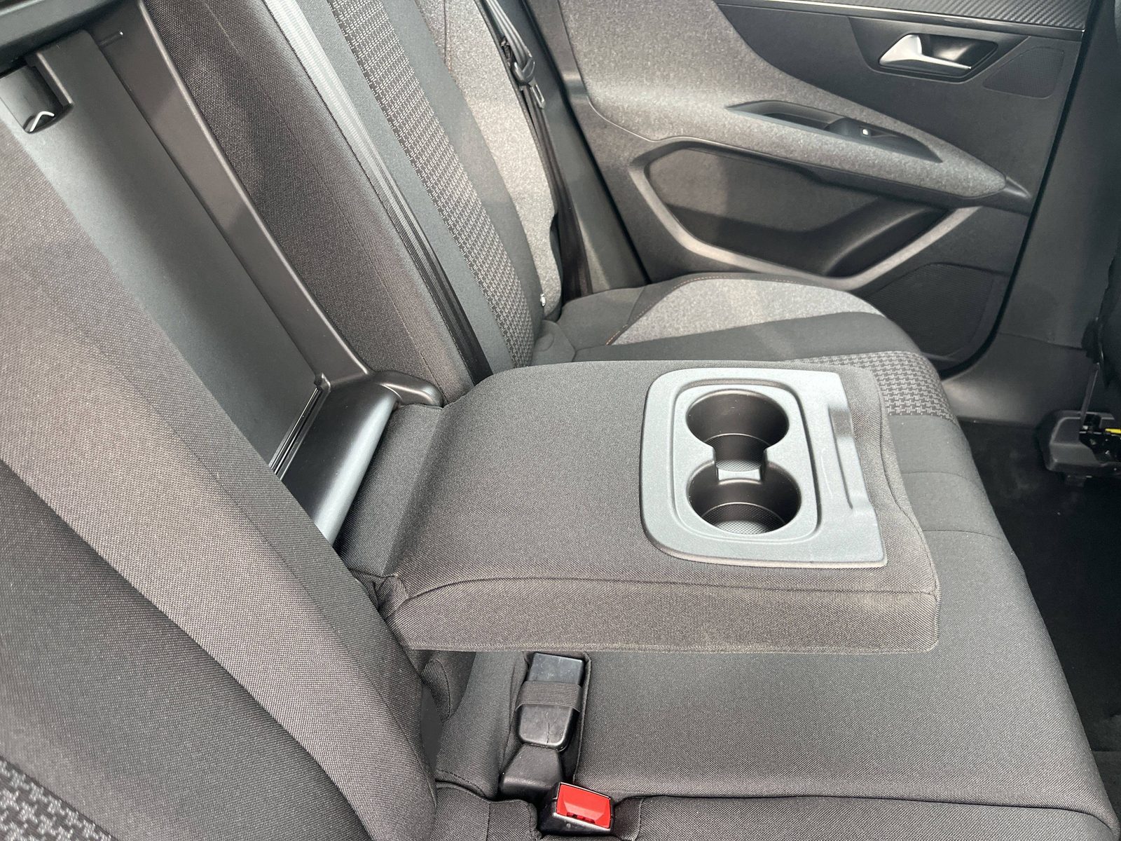 2021 Peugeot 3008 — fotografija 22