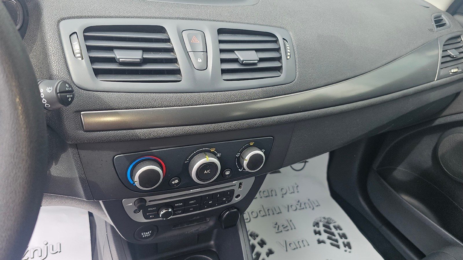2015 Renault Megane — fotografija 20