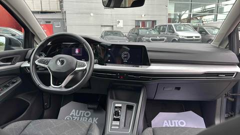 2022 Volkswagen Golf — sličica 11