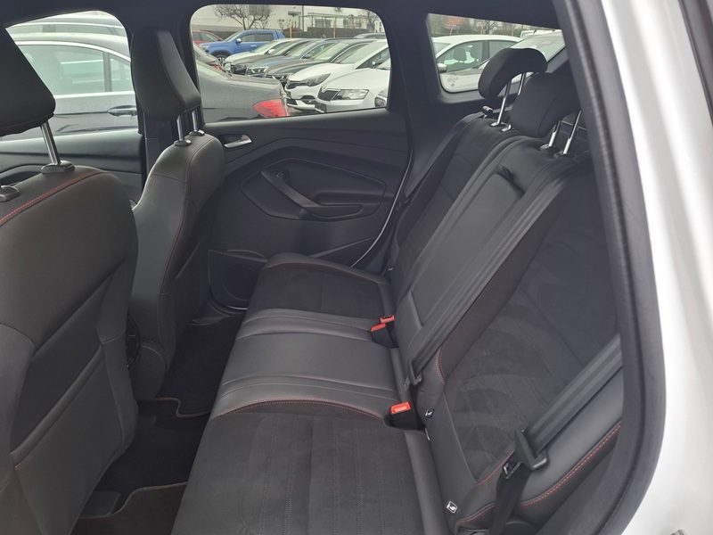 2018 Ford Kuga — fotografija 9